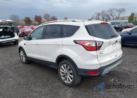 2017 Ford Escape Titanium z USA, uszkodzony, nr VIN 1FMCU0JD3HUC58564